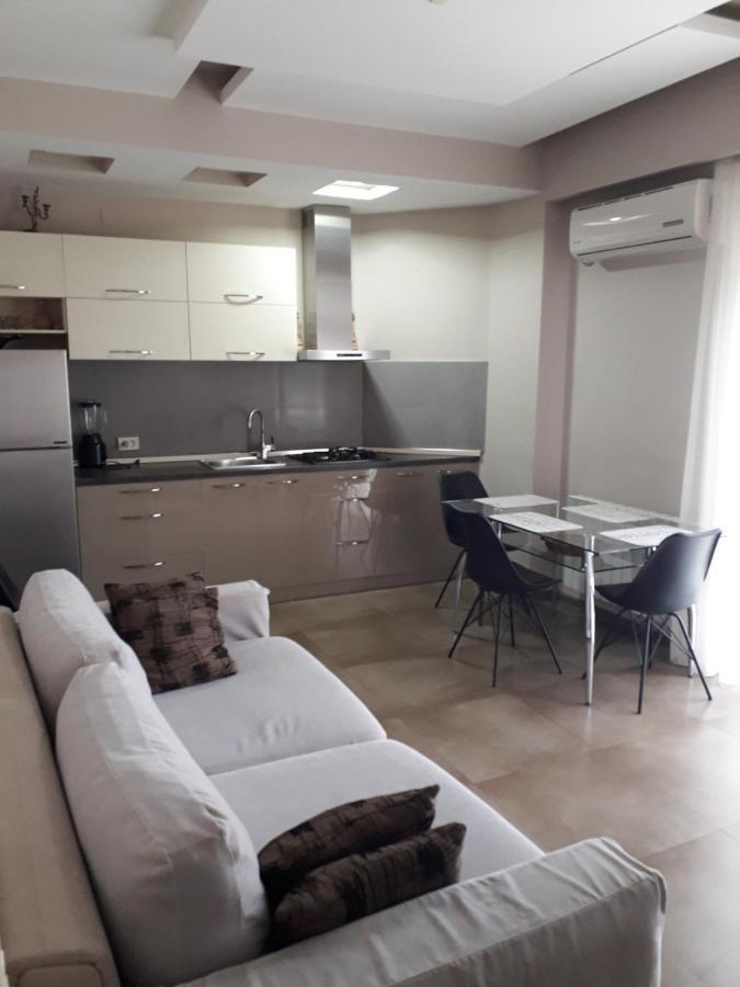 Apartment On Rustaveli Batumi Ngoại thất bức ảnh