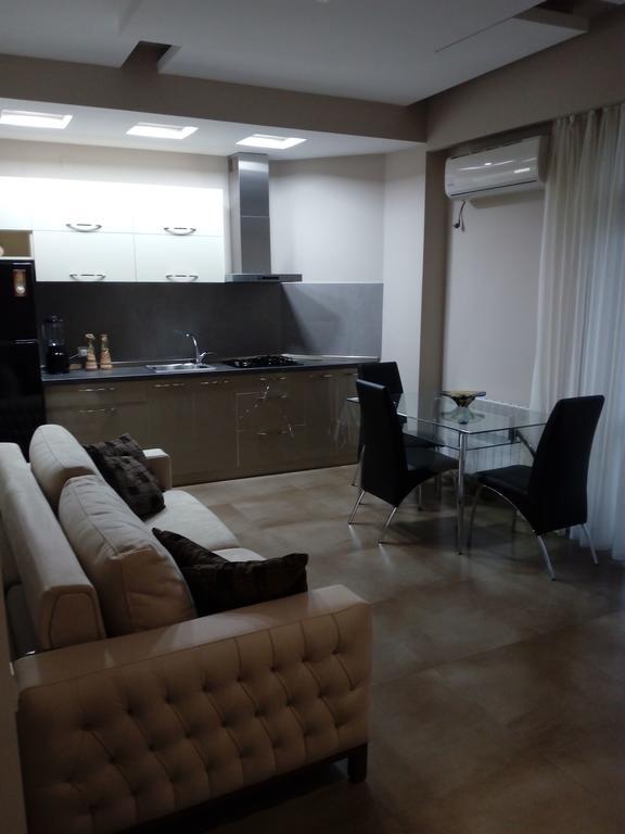 Apartment On Rustaveli Batumi Ngoại thất bức ảnh