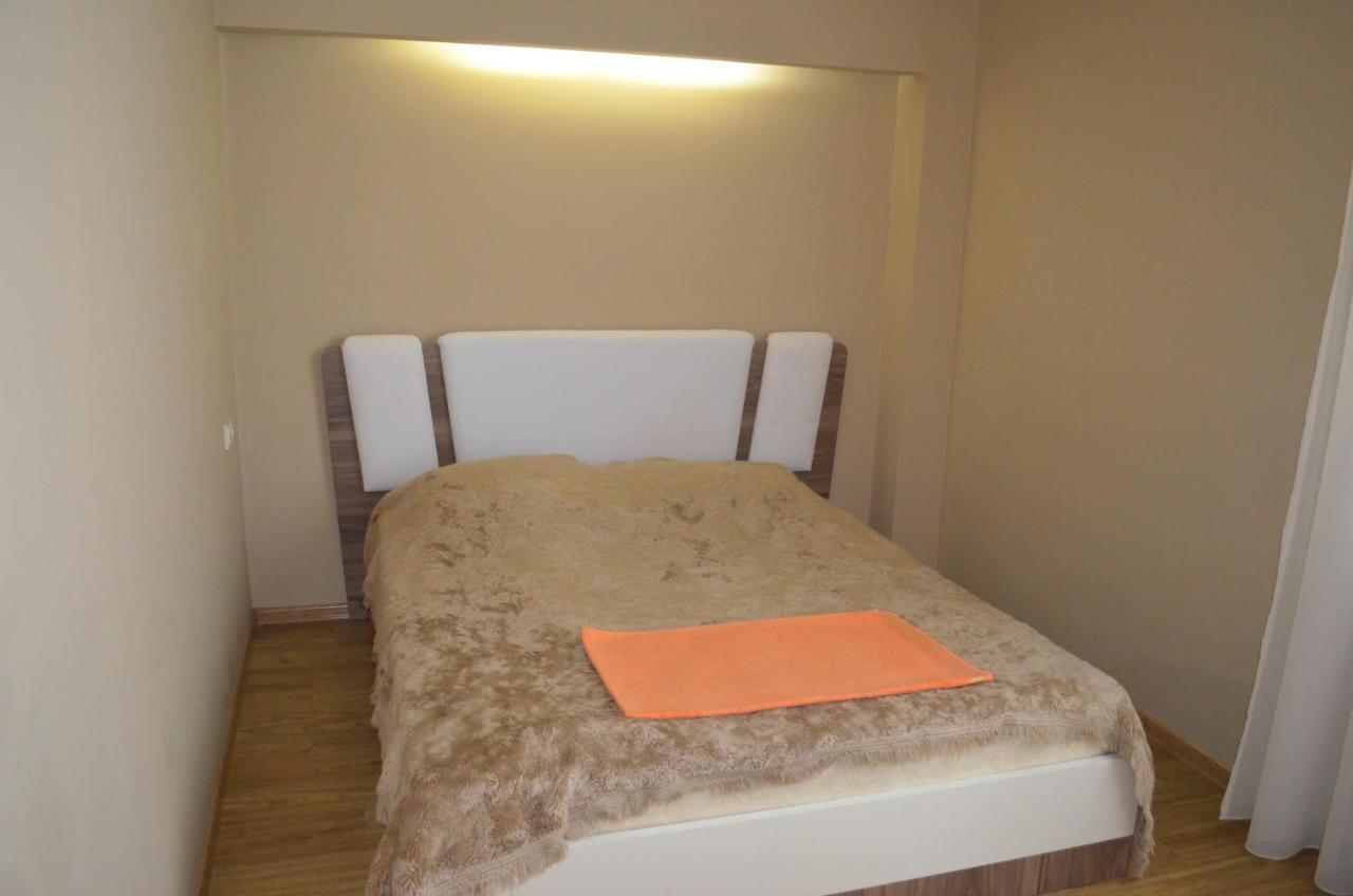 Apartment On Rustaveli Batumi Ngoại thất bức ảnh